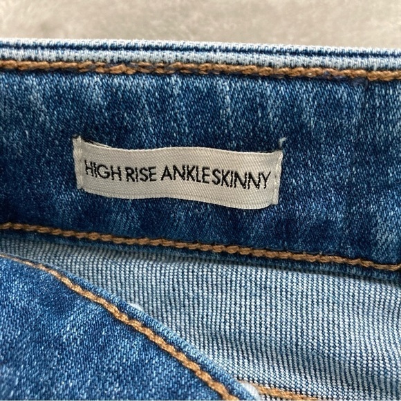 Calvin Klein Jeans High Rise Ankle Skinny Jean Pants Decorative Patch Ankle Hem - Picture 10 of 10